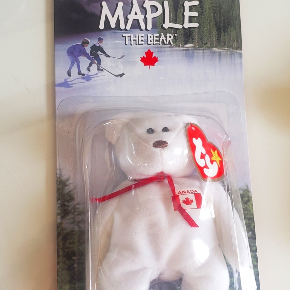 Beanie Baby Ty Maple Canada Bear 1997